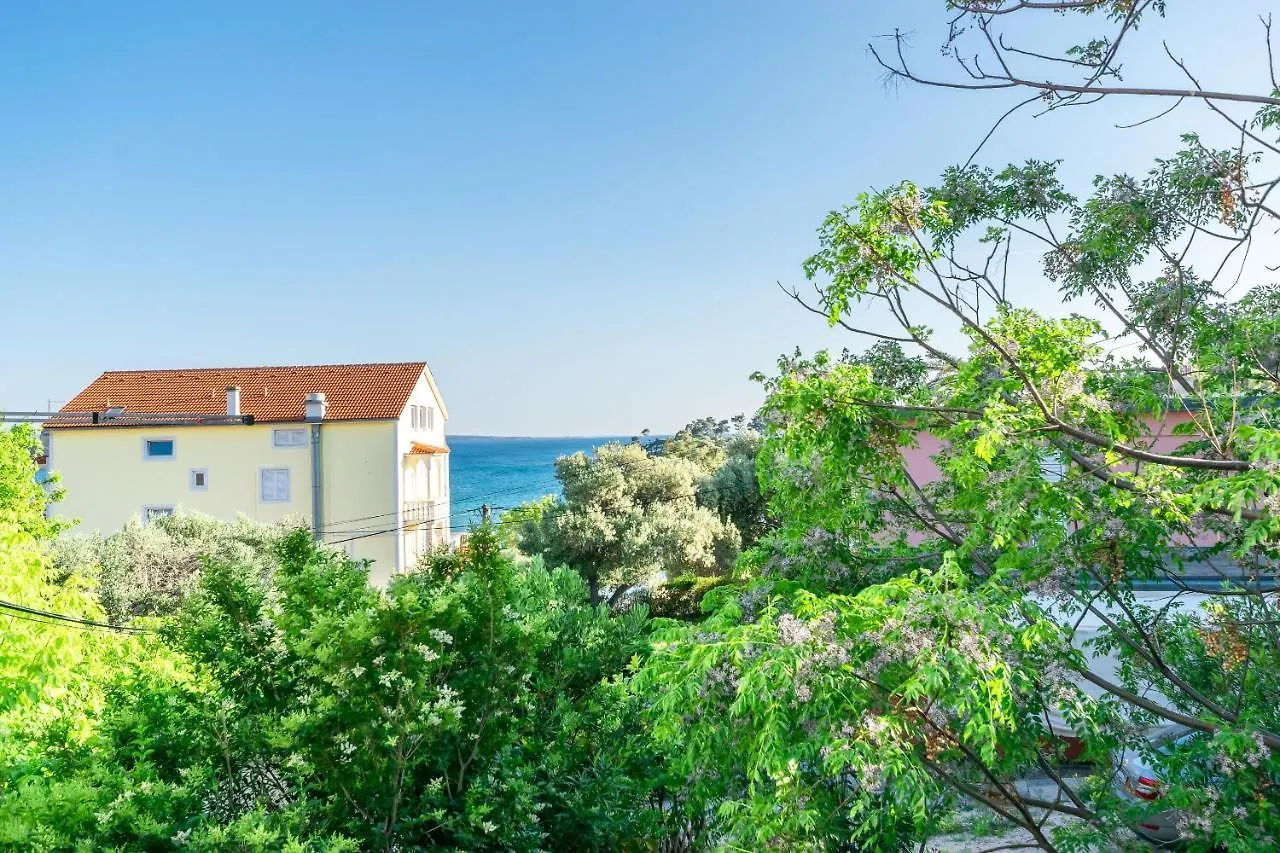 Apartment Ileana Banjol Croatia