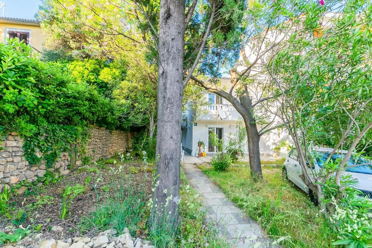 Apartment Ileana Banjol 0*,  Croatia